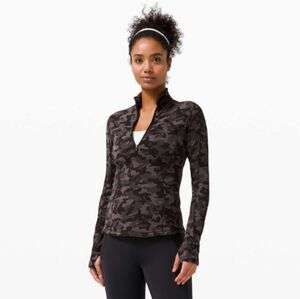 Lululemon Run Briskly 1/2 Zip